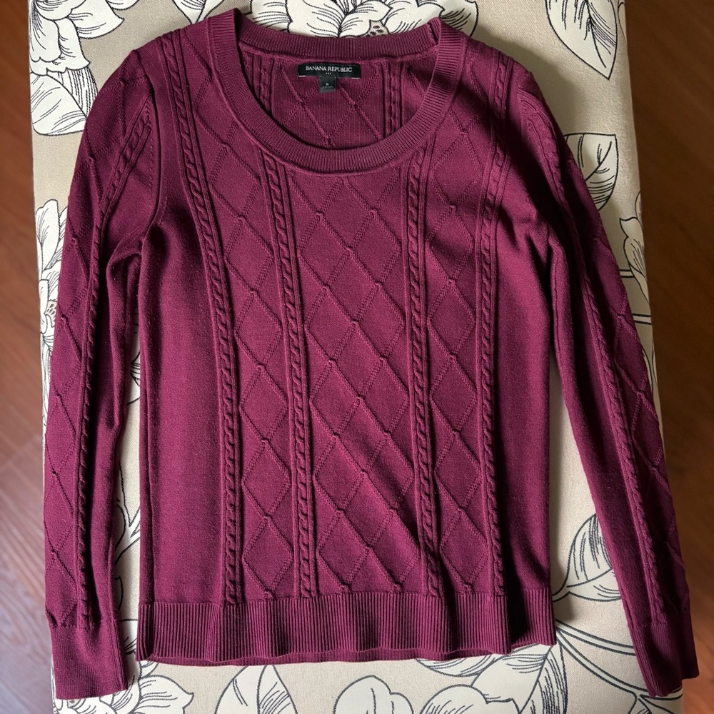 Banana Republic Rich Burgundy Crew Neck Sweater